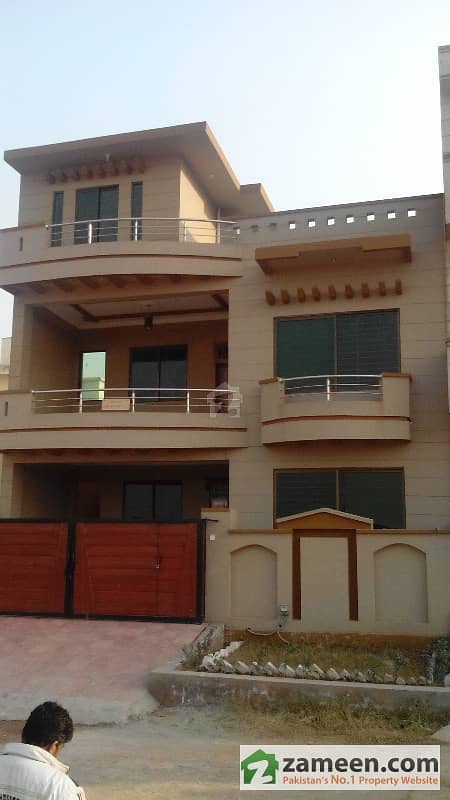 G-13/3 - 30x60 Brand New Beautiful Park Face House For Sale