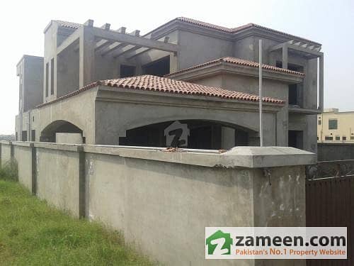 1 Kanal Gray Structure House For Sale