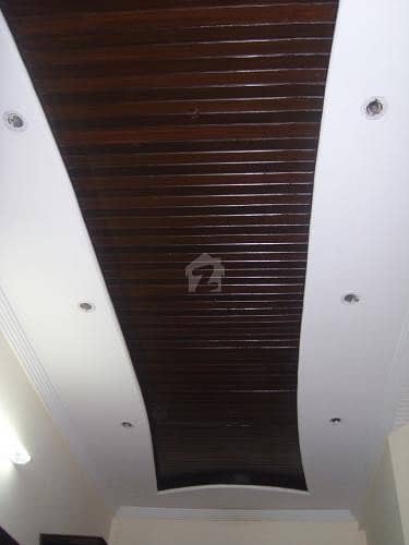 4 TV Lounge Ceiling