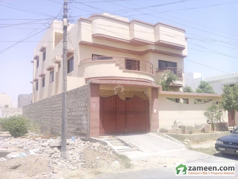 400 Sq. Yards Owner Built Bungalow For Sale In Javed Bahria Cooperative Housing Society