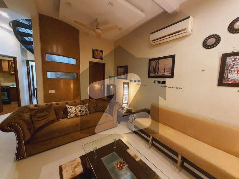ڈی ایچ اے فیز 5 ڈیفنس (ڈی ایچ اے) لاہور میں 3 کمروں کا 5 مرلہ مکان 85 ہزار میں کرایہ پر دستیاب ہے۔