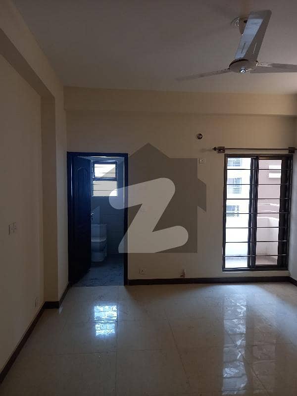 Affordable Flat Of 2700 Square Feet Is Available For Rent