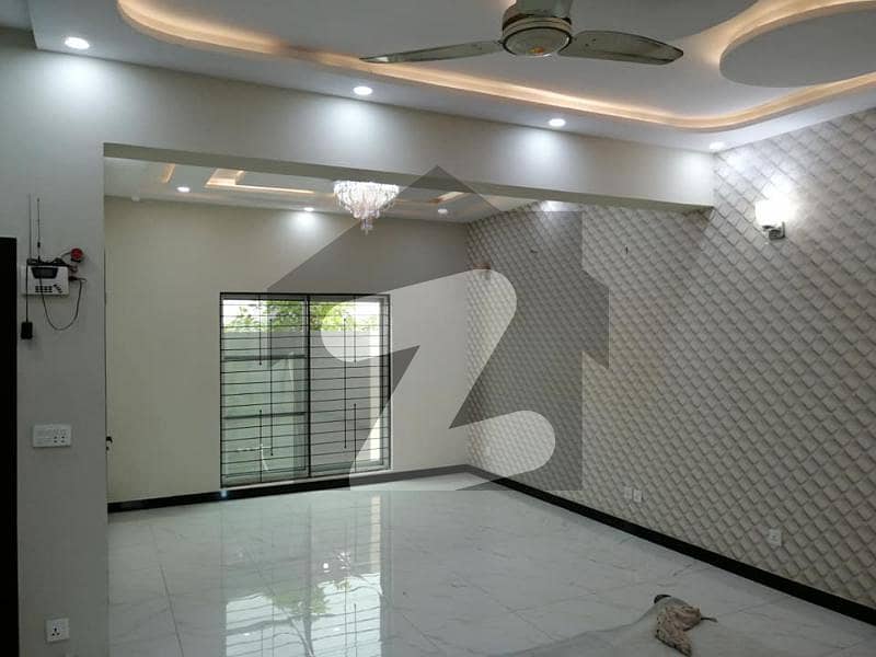 5 Marla Lower Portion For Rent in Park view city Lahore