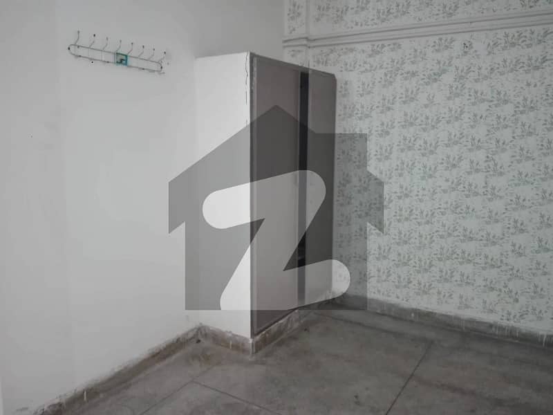 3 Marla Flat Available For rent In Edenabad