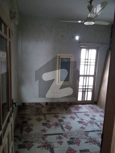 نارتھ ناظم آباد ۔ بلاک ای نارتھ ناظم آباد کراچی میں 2 کمروں کا 2 مرلہ فلیٹ 40 لاکھ میں برائے فروخت۔