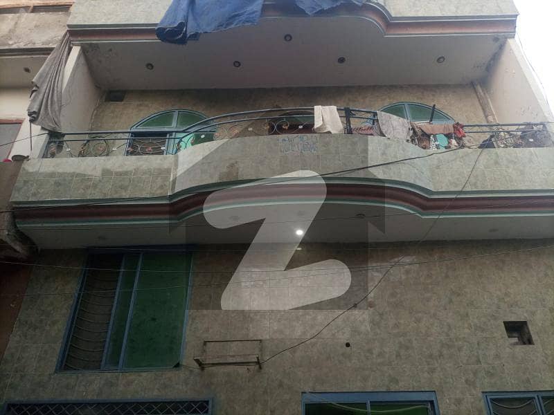 باگڑیاں لاہور میں 4 کمروں کا 5 مرلہ مکان 1.25 کروڑ میں برائے فروخت۔