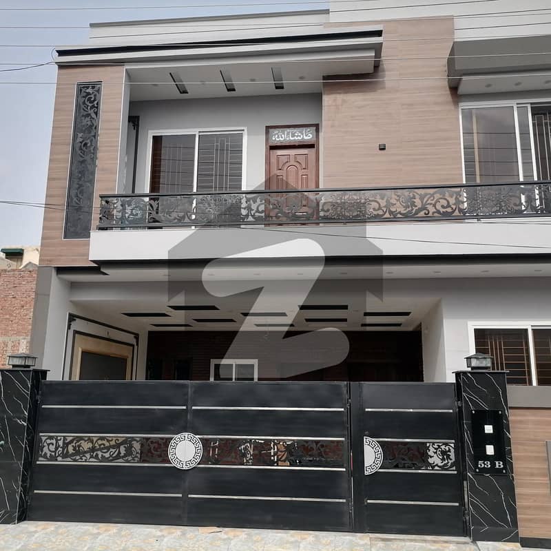 رفیع گارڈن ساہیوال میں 5 کمروں کا 7 مرلہ مکان 2.1 کروڑ میں برائے فروخت۔