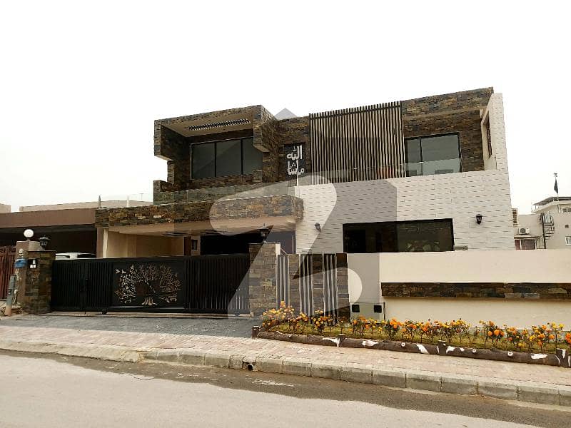 Ultra Modern Luxury House With Beautiful Look For Sale