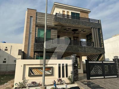 In DC Colony - Mehran Block House Sized 10 Marla For sale