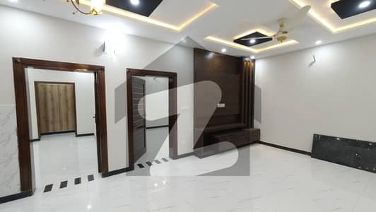 10 Marla Margalla Facing Road House Walking Distance From Park & Mosque