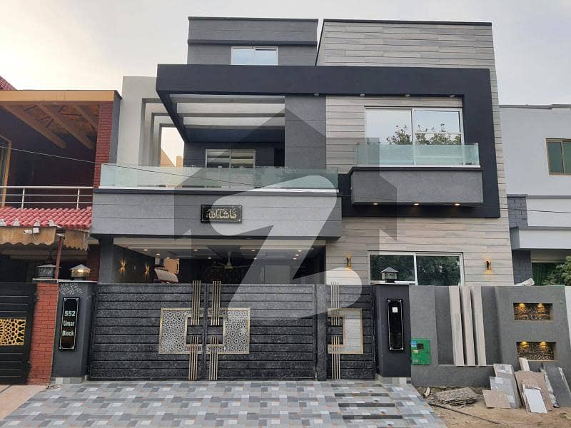8 Marla Brand New House for Sale in Lahore Bahria Town