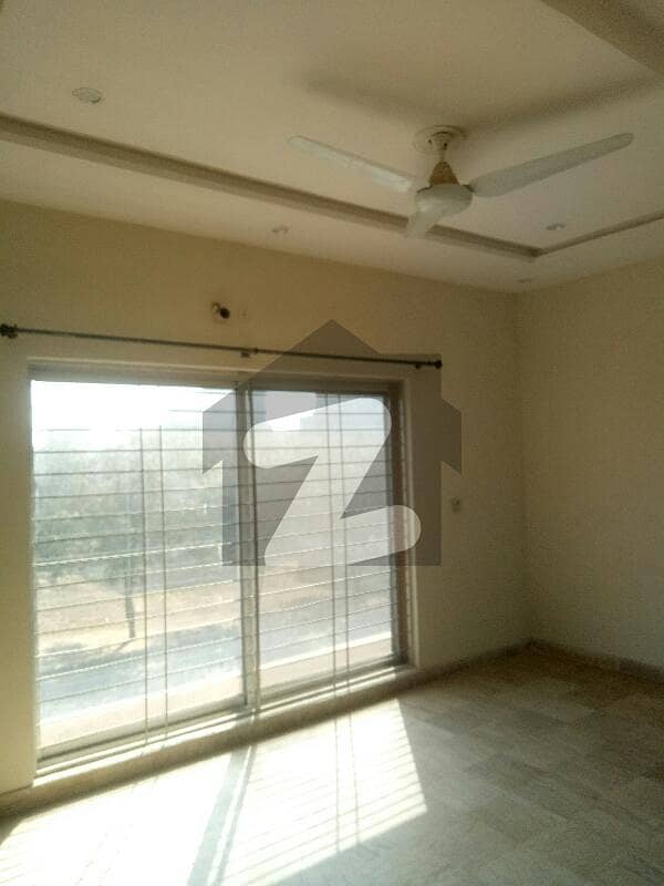 8 Marla Upper Portion For Rent