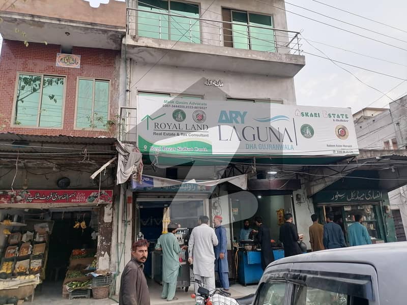 رجمنٹ بازار سیالکوٹ میں 1 مرلہ دکان 3.5 کروڑ میں برائے فروخت۔ رجمنٹ بازار سیالکوٹ میں 1 مرلہ دکان 3.5 کروڑ میں برائے فروخت۔