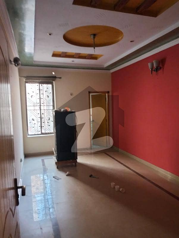 سمن آباد لاہور میں 5 کمروں کا 10 مرلہ مکان 1.02 لاکھ میں کرایہ پر دستیاب ہے۔