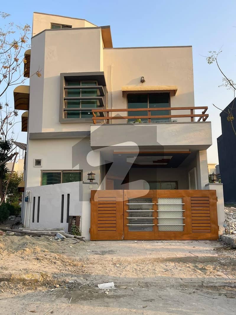 5 Marla Used House For Sale Bahria Town Rafi Block ( Corner And Park