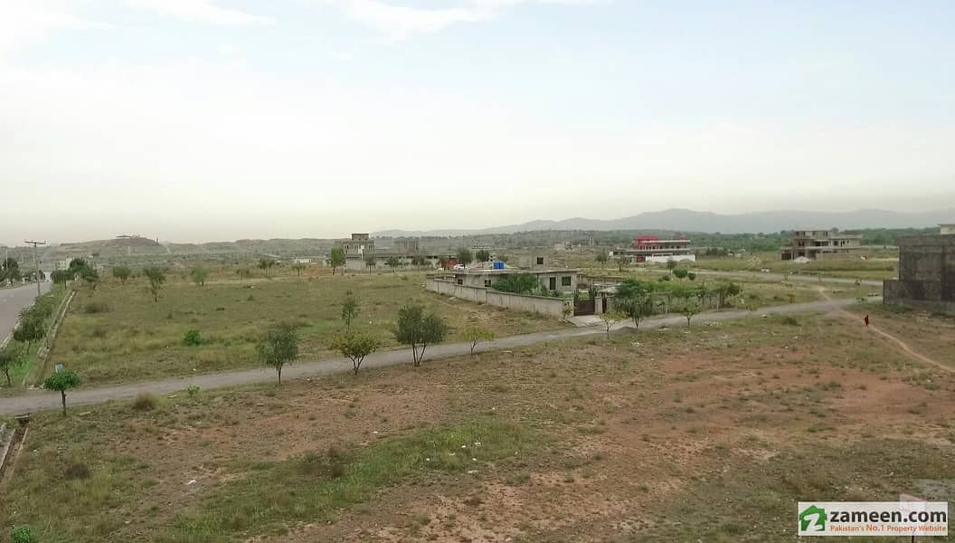 E18 Gulshan-e-Sehat Islamabad Corner Residential Plot Is Available For Sale
