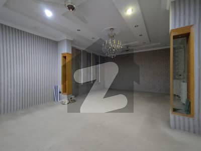 10 Marla Double Storey House For Rent ( Family Silent Office )