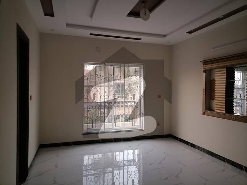 ویلینشیاء ۔ بلاک ایف ویلینشیاء ہاؤسنگ سوسائٹی لاہور میں 5 کمروں کا 10 مرلہ مکان 4.15 کروڑ میں برائے فروخت۔
