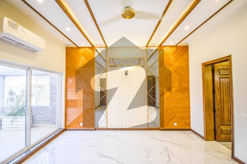 ڈی ایچ اے فیز 1 ڈیفنس (ڈی ایچ اے) لاہور میں 3 کمروں کا 1 کنال بالائی پورشن 70 ہزار میں کرایہ پر دستیاب ہے۔