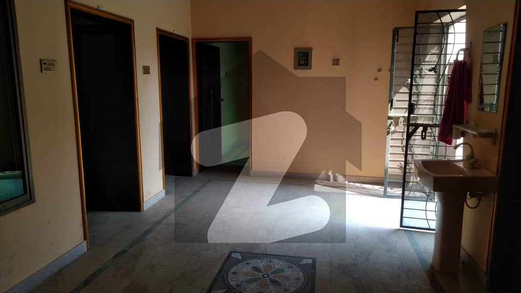 5 Marla House In Central Arifwala Road For sale