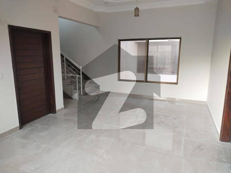 2250 Square Feet House In Central Clifton - Block 1 For Rent