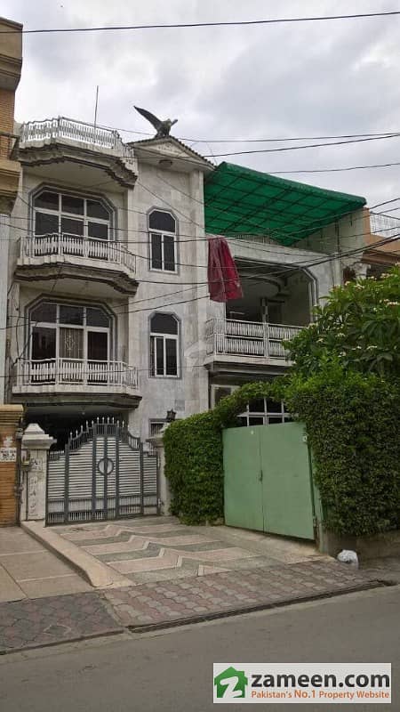 10 Marla Semi Commercial House In Karim Block Market Area Ideal Hot Investment