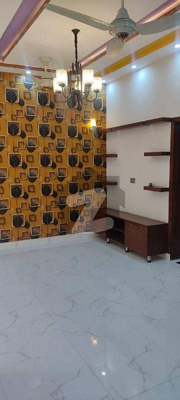 بحریہ ٹاؤن سیکٹرڈی بحریہ ٹاؤن,لاہور میں 2 کمروں کا 5 مرلہ بالائی پورشن 32.0 ہزار میں کرایہ پر دستیاب ہے۔