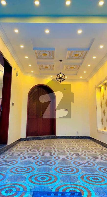 ایس جی گارڈن بیدیاں روڈ لاہور میں 4 کمروں کا 6 مرلہ مکان 1.66 کروڑ میں برائے فروخت۔