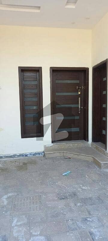 1125 Square Feet Lower Portion Is Available For Rent In New Lahore City