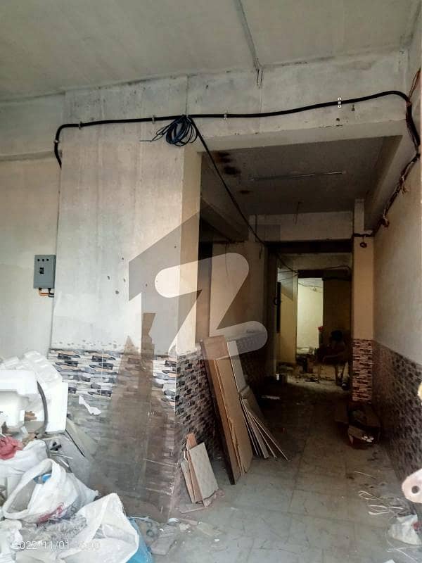 ناظم آباد کراچی میں 11 کمروں کا 17 مرلہ عمارت 7 کروڑ میں برائے فروخت۔