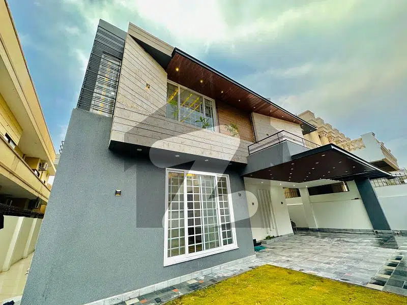 Ultra Modern House Near Commercial And Lignum At Dha 2