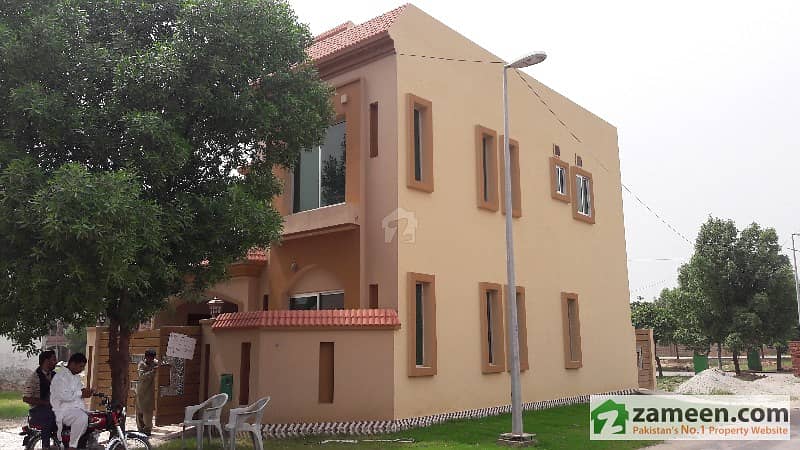 CORNER 6 MARLA BRAND NEW HOUSE FOR SALE IN BAHRIA TOWN LAHORE