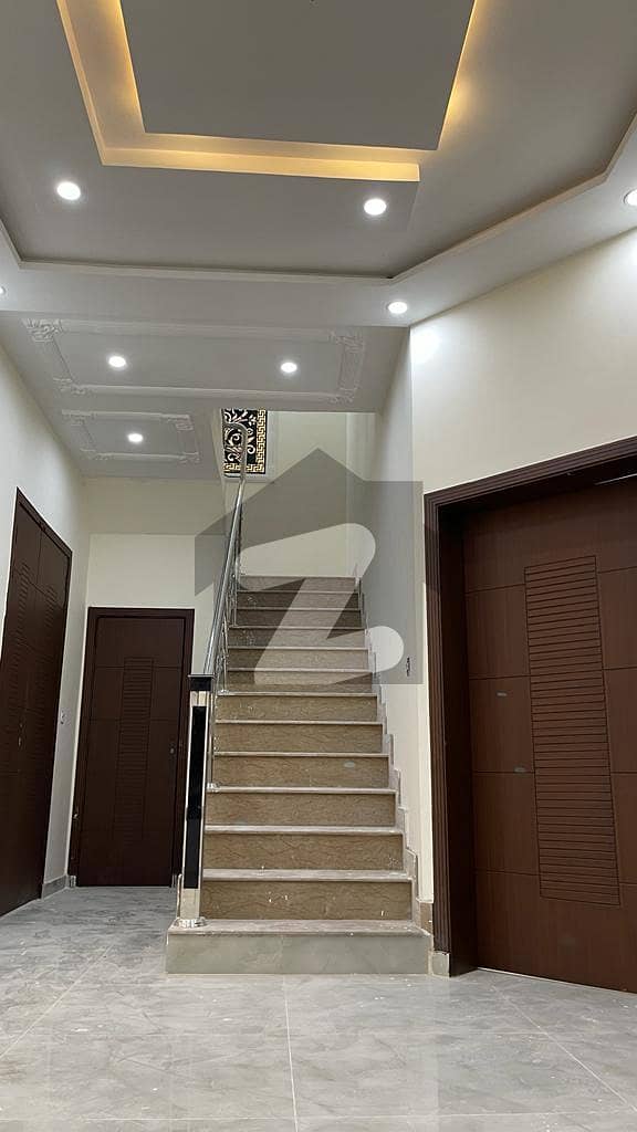 9 Marla House available for sale in Cantt, Cantt