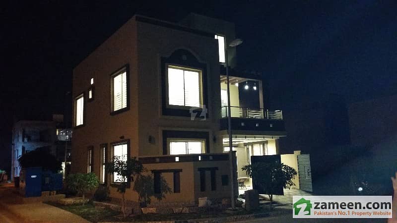 CORNER 6 MARLA BRAND NEW HOUSE FOR SALE IN BAHRIA TOWN LAHORE