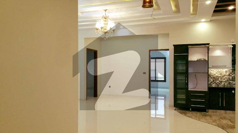 کے ڈی اے آفیسرز سوسائٹی گلشنِ اقبال ٹاؤن کراچی میں 3 کمروں کا 8 مرلہ زیریں پورشن 4.25 کروڑ میں برائے فروخت۔