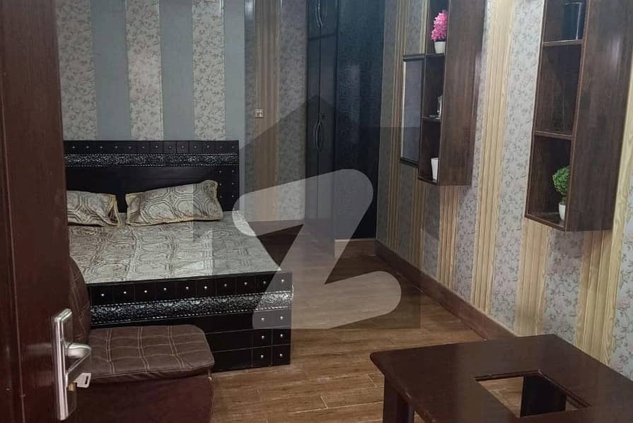 علامہ اقبال ٹاؤن لاہور میں 2 کمروں کا 4 مرلہ فلیٹ 65 لاکھ میں برائے فروخت۔