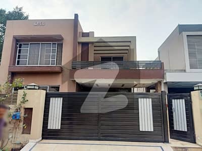Idyllic Lower Portion Available In Park View - Block G For rent