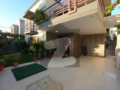 Prime Location House Of 300 Square Yards Is Available For sale In DHA Phase 4