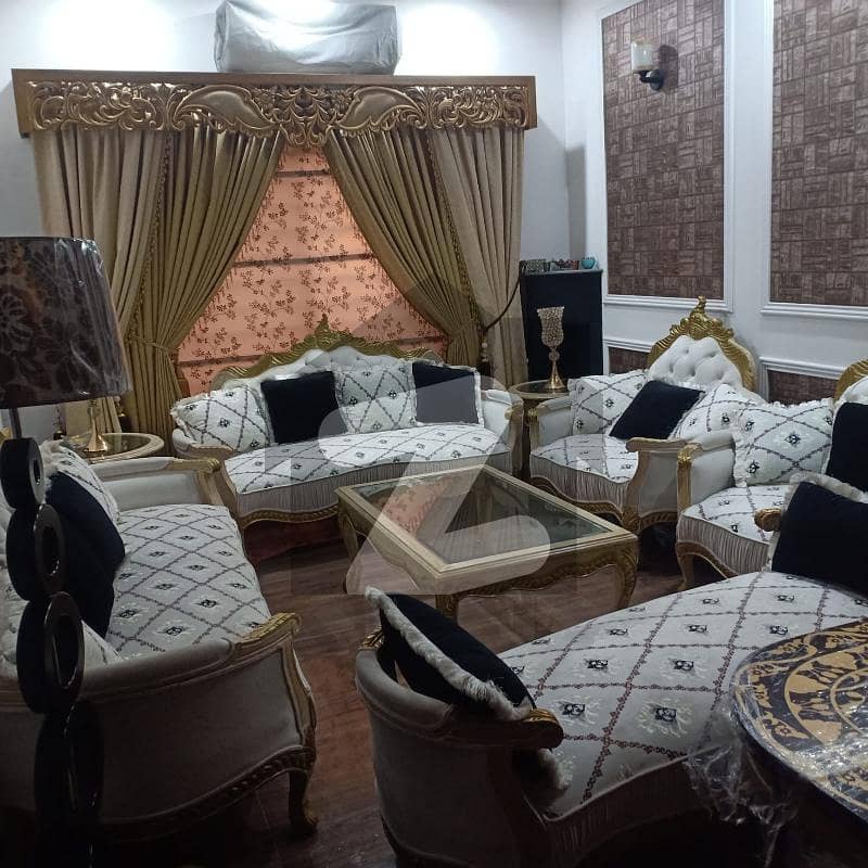 بینکرز ٹاؤن لاہور میں 4 کمروں کا 10 مرلہ مکان 4 کروڑ میں برائے فروخت۔