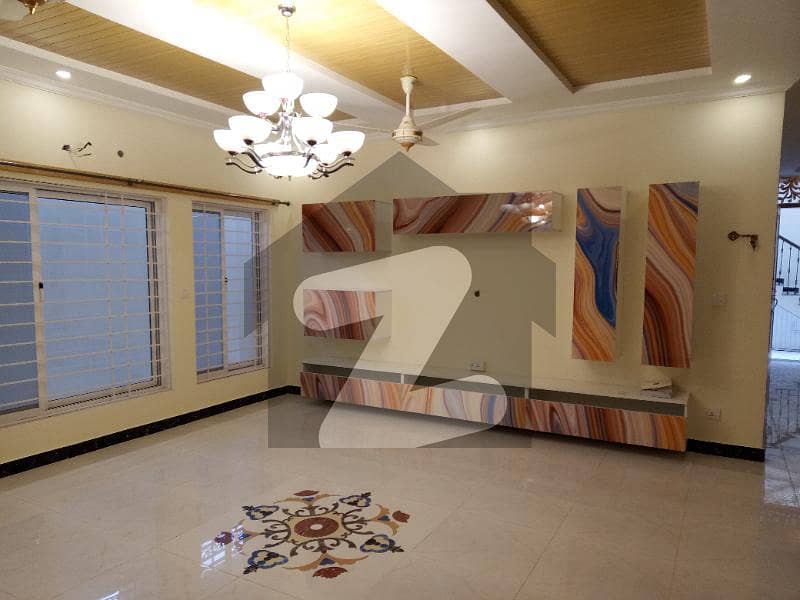 500 Sq Yard Lower Portion Available For Rent 500 Sq Yard Lower Portion Available For Rent