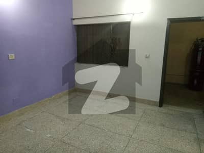 فیصل ٹاؤن ۔ بلاک ڈی فیصل ٹاؤن لاہور میں 3 کمروں کا 5 مرلہ مکان 1.6 کروڑ میں برائے فروخت۔