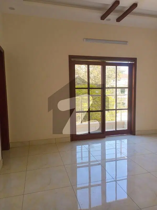 Brand New Townhouse Is Available For Rent Ideal For Family Living