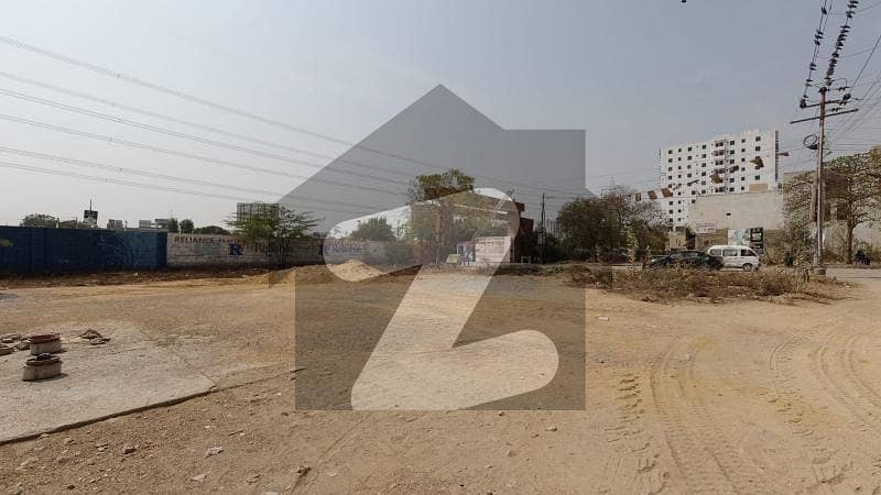گلشنِ معمار - سیکٹر زیڈ گلشنِ معمار گداپ ٹاؤن کراچی میں 2.4 کنال کمرشل پلاٹ 19 کروڑ میں برائے فروخت۔