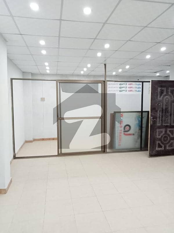 Brand new 1000/- Sqft Hall 3rd floor for rent Madina town college road Kohinoor near hockey stadium Faisalabad Brand new 1000/- Sqft Hall 3rd floor for rent Madina town college road Kohinoor near hockey stadium Faisalabad