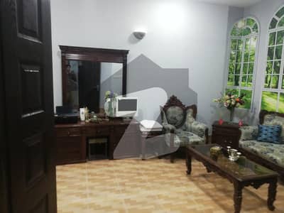 1 Bedroom Furnished For Rent Overseas B Facing Park Good Location