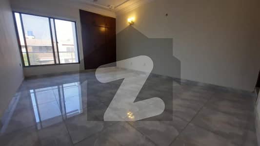 Office Available For Rent In Akhtar Colony