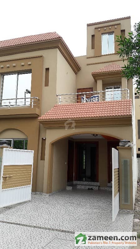 Classic 5 Marla Brand New House For Sale In Bahria Town Lahore
