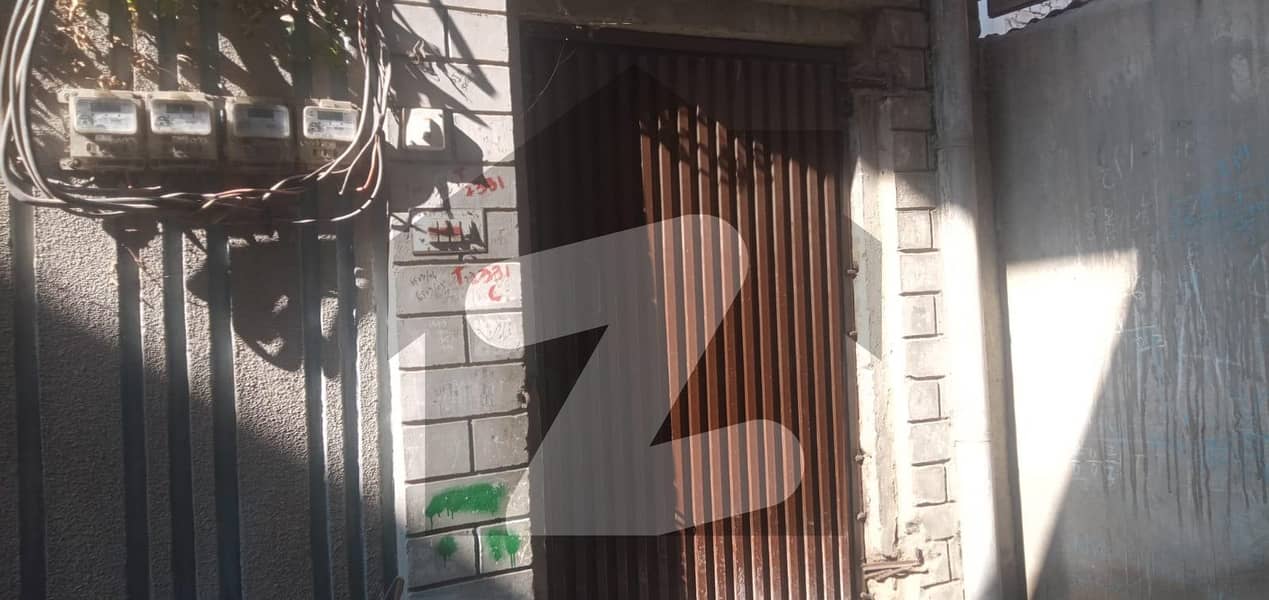 A Well Designed Upper Portion Is Up For rent In An Ideal Location In Gulberg