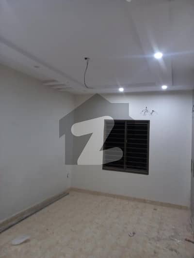 علی ویو گارڈن - فیز 2 علی ویو گارڈن لاہور میں 2 کمروں کا 2 مرلہ مکان 30 ہزار میں کرایہ پر دستیاب ہے۔
