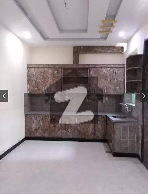 پشاور روڈ راولپنڈی میں 3 کمروں کا 3 مرلہ مکان 88 لاکھ میں برائے فروخت۔